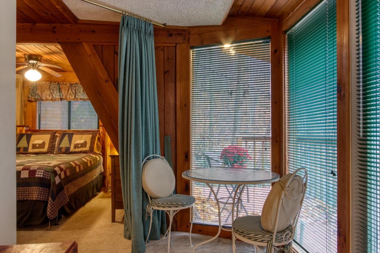 Mountain Springs Chalet ガトリンバーグ エクステリア 写真