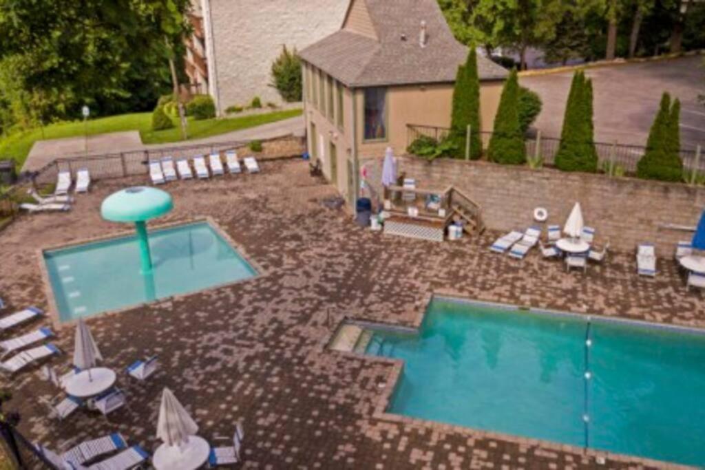 Mountain Springs Chalet ガトリンバーグ エクステリア 写真