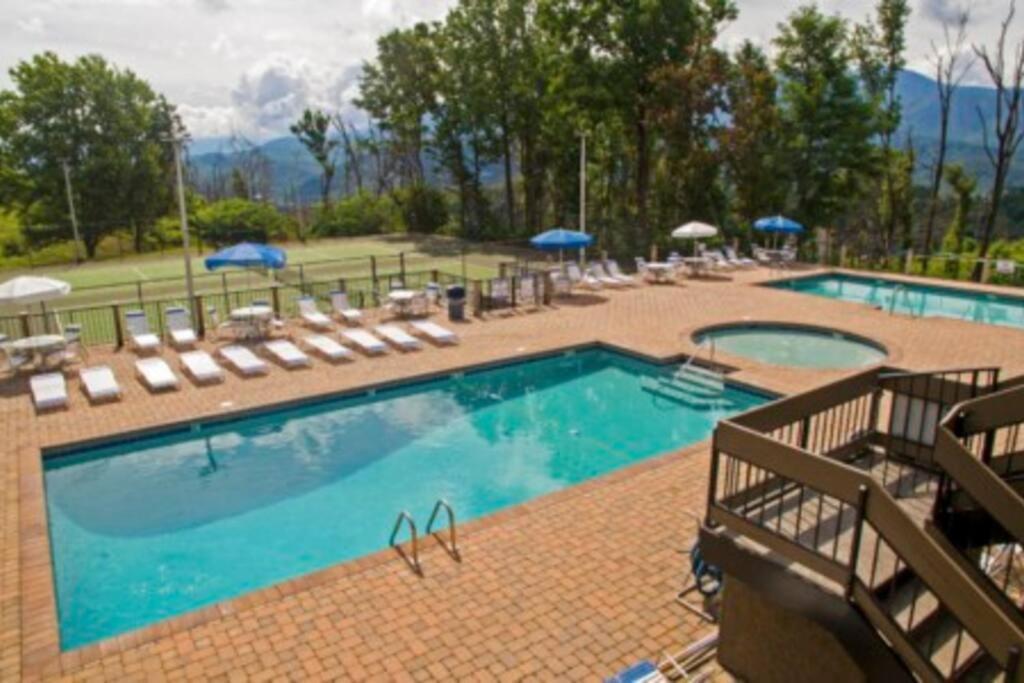 Mountain Springs Chalet ガトリンバーグ エクステリア 写真